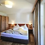 Hotel Dorfstadl 4*
