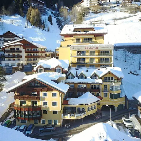 Dorfstadl Hotel 4*