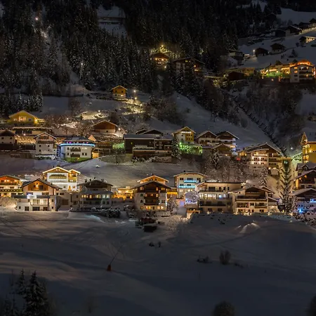 Hotel Dorfstadl 4*