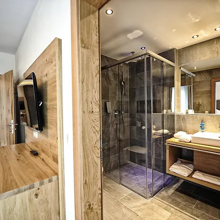Dorfstadl Hotel 4*