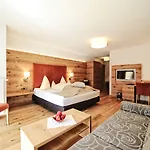 Hotell Dorfstadl