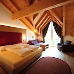 Dorfstadl Hotell