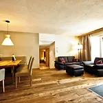 Dorfstadl 4*