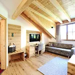Hotell Dorfstadl 4*